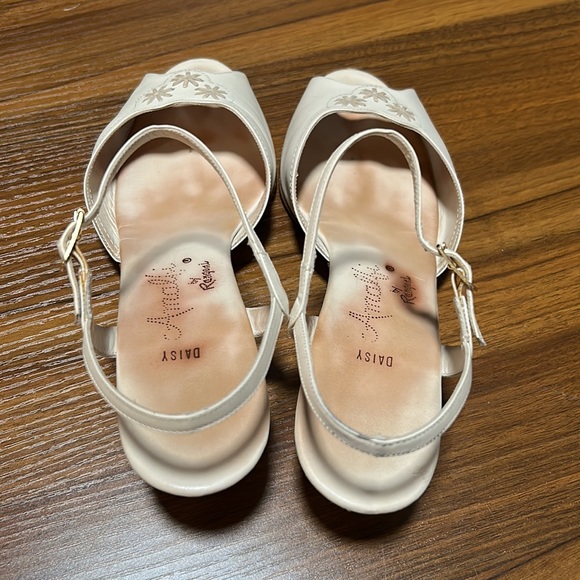 *SOLD* Vintage Amalfi heels, size 7 1/2 - Picture 4 of 5